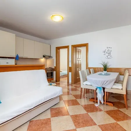 Mit Schoener Terrasse By Interhome * Dramalj