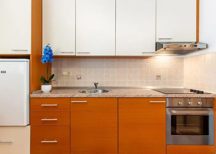 Mit Schoener Terrasse By Interhome Appartamento