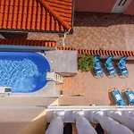 Mit Schoener Terrasse By Interhome Драмаль