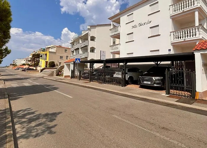 Mit Schoener Terrasse By Interhome Apartamento Dramalj