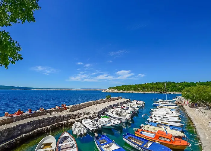 Apartamento Mit Schoener Terrasse By Interhome *